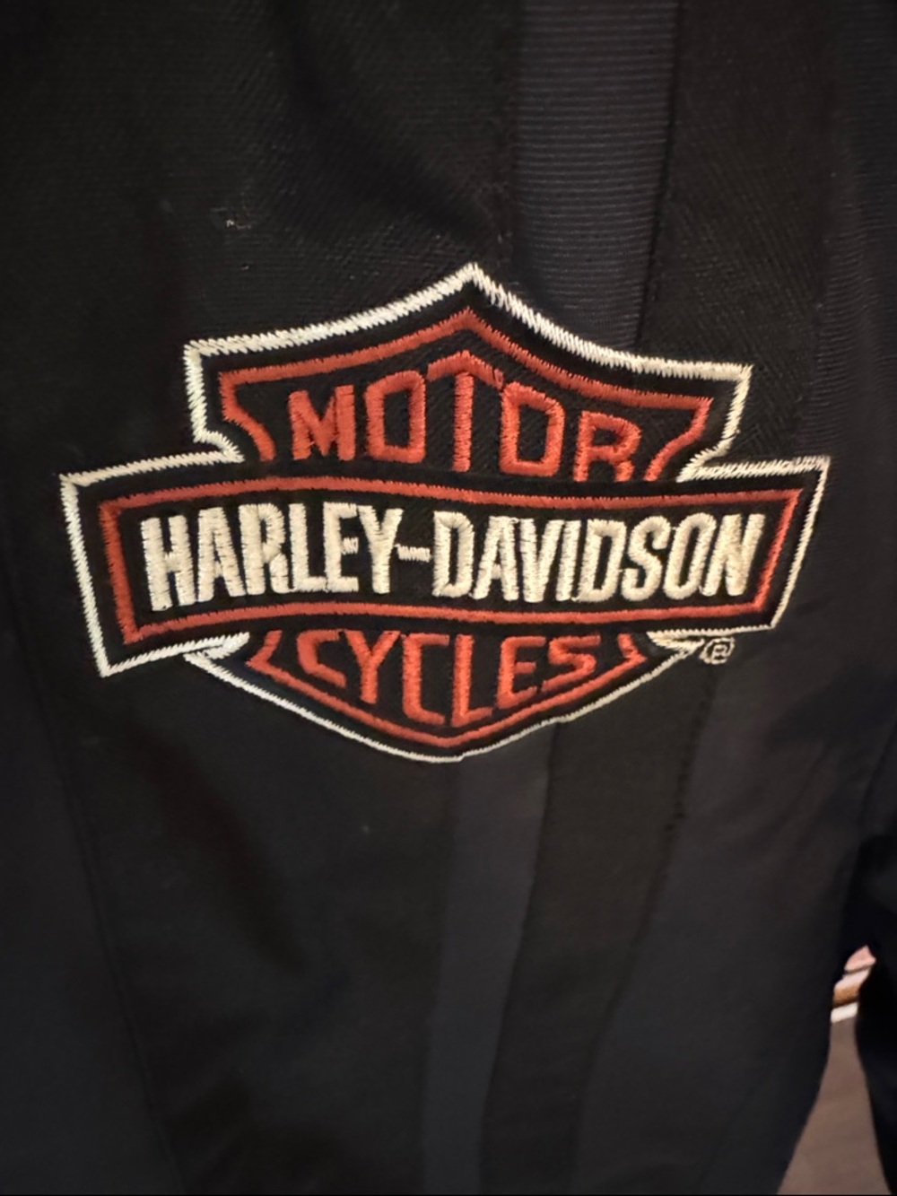 Harley-Davidson Black Jacket with Red & Gold Sleeve Logos - Picture 3 of 8
